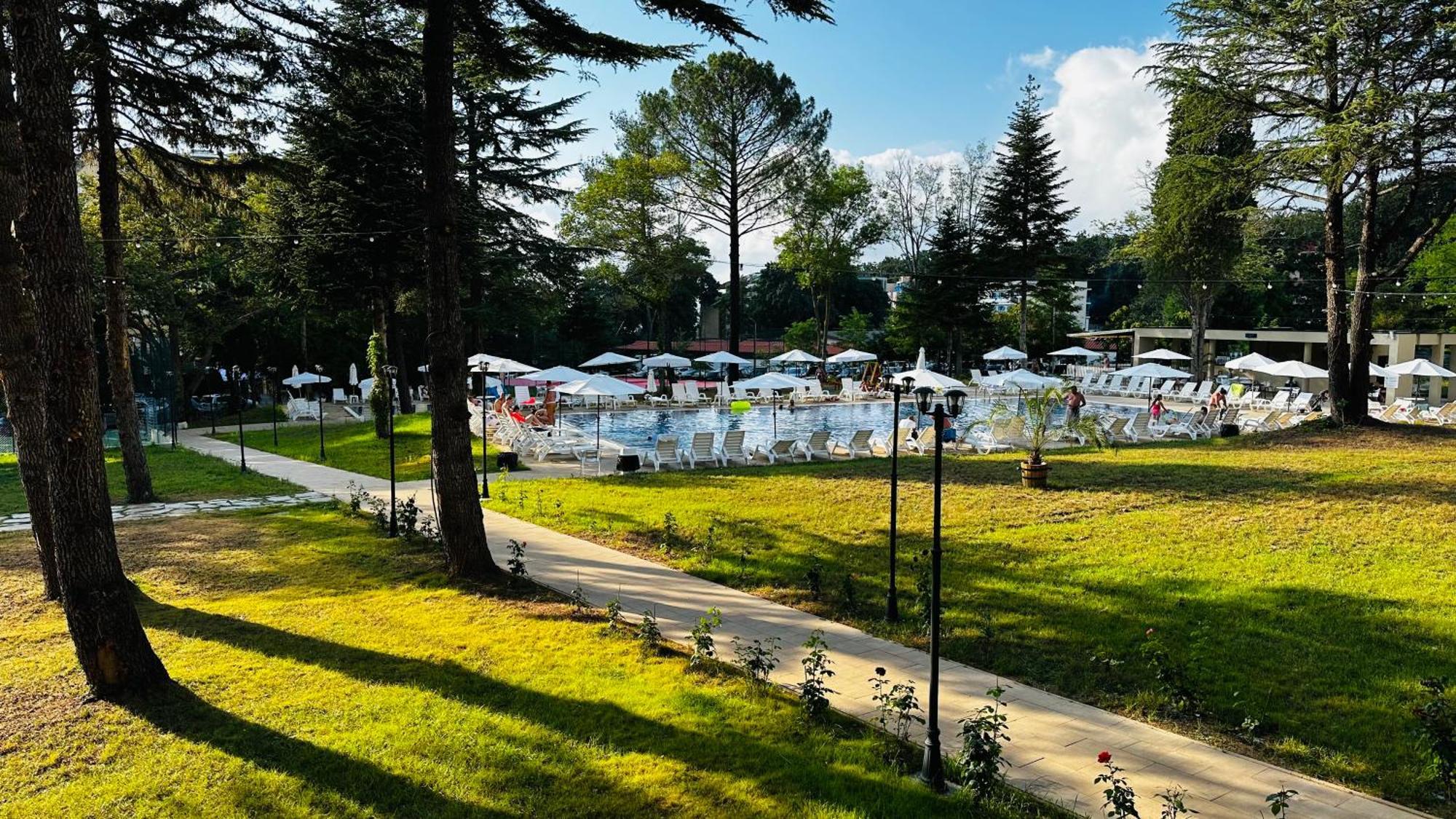 Queen Nelly Park Kiten  Bagian luar foto
