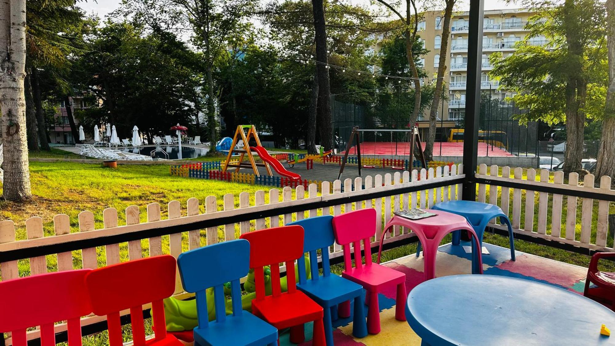 Queen Nelly Park Kiten  Bagian luar foto