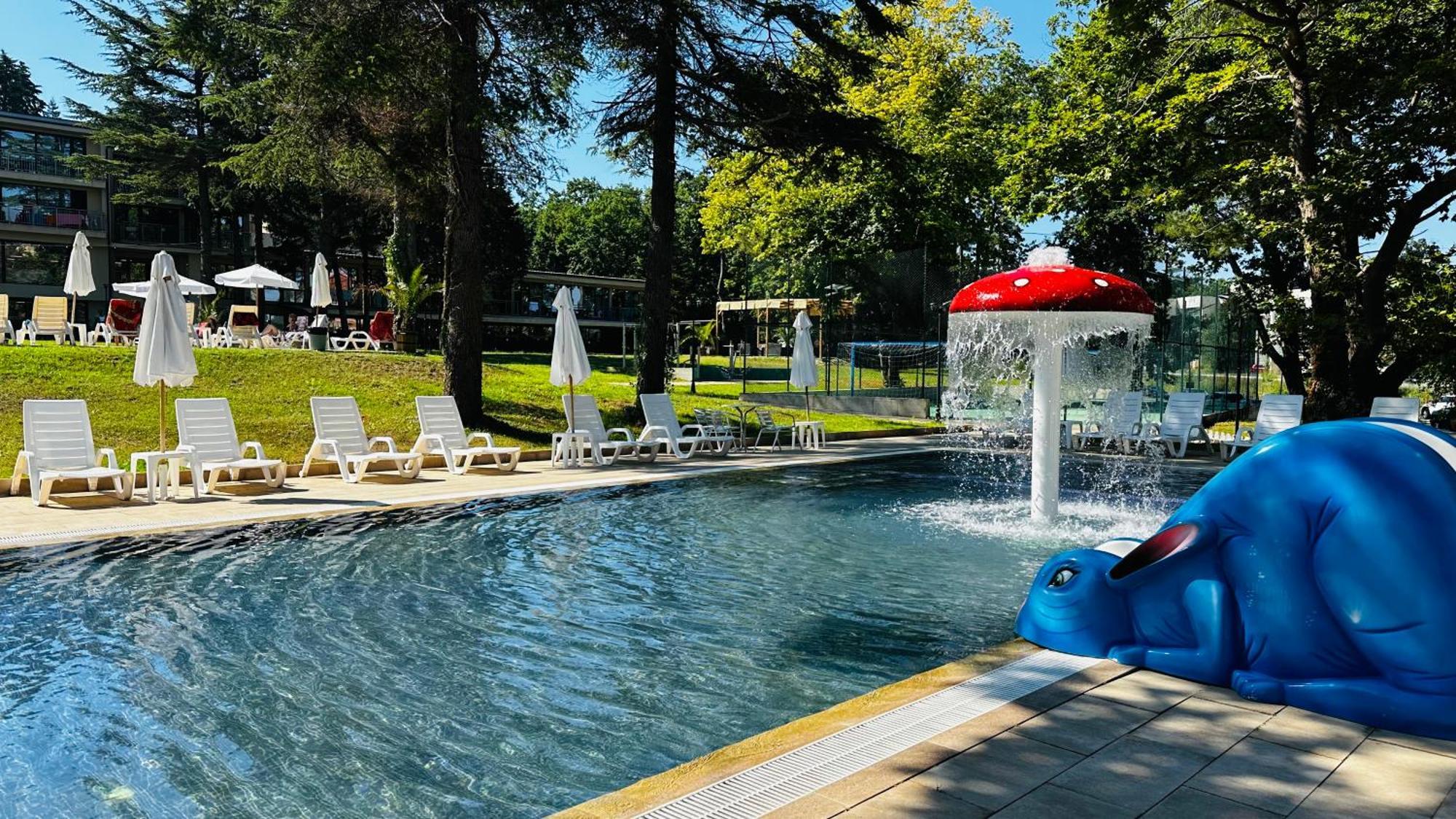 Queen Nelly Park Kiten  Bagian luar foto